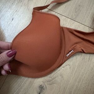 SKIMS Weightless Jasper Mesh Bra - 32C NEW WITH TAGS NEVER WORN 🧡🧡